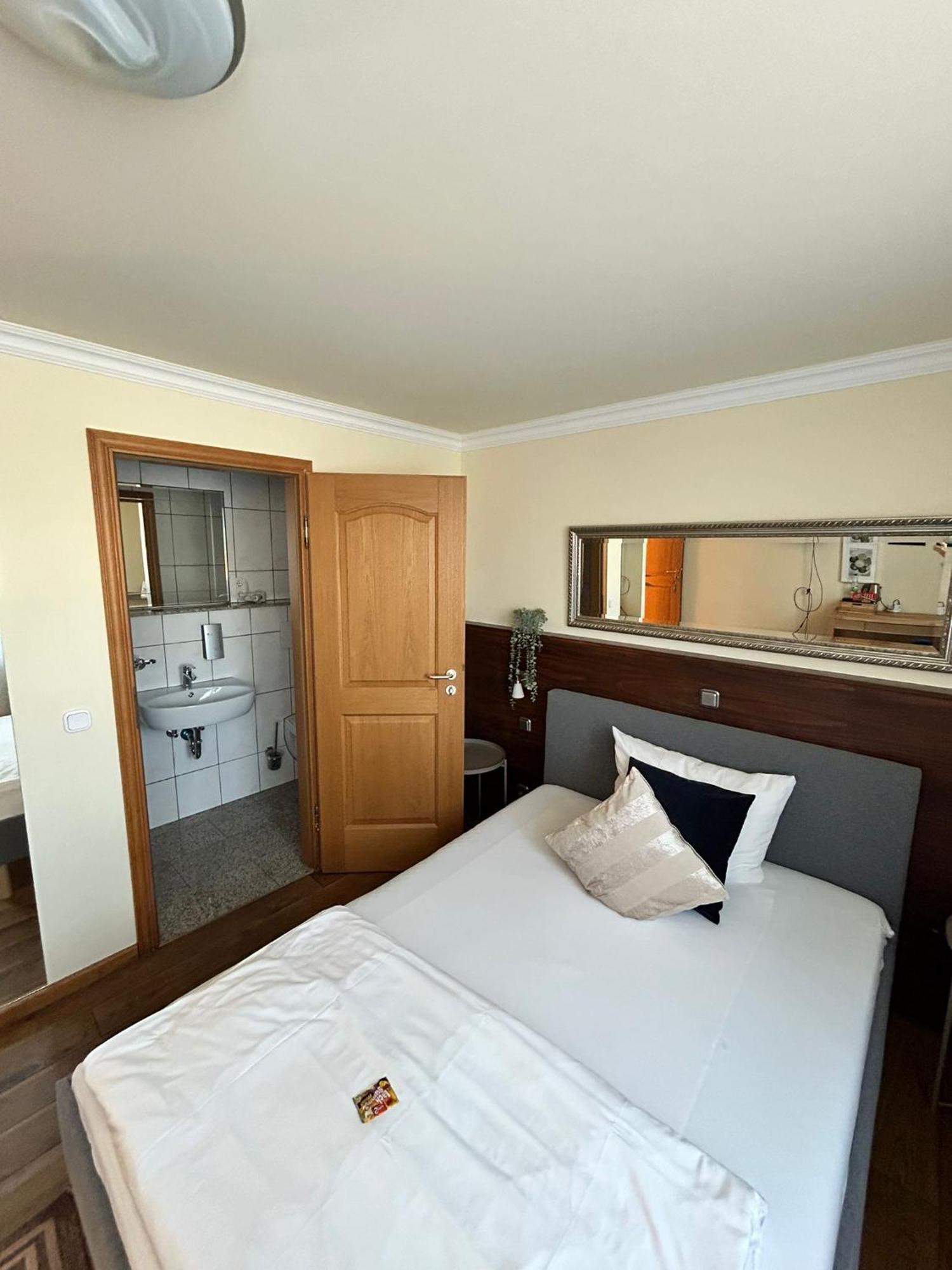 קמפן Boutique-Garni Hotel Papillon מראה חיצוני תמונה