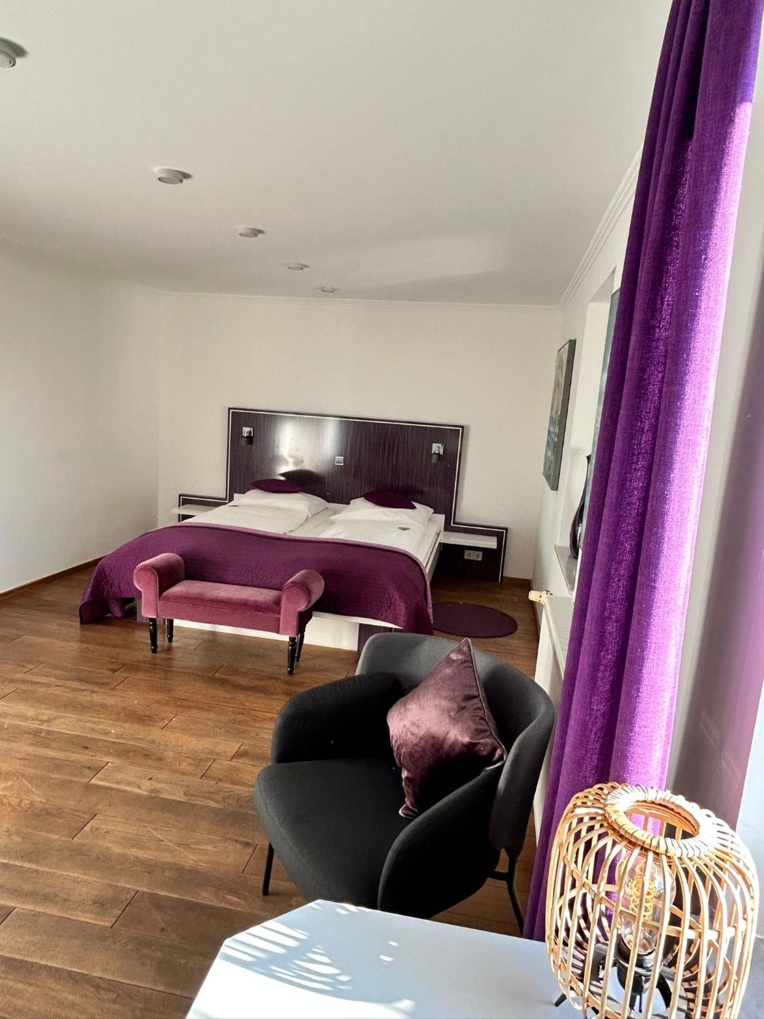 קמפן Boutique-Garni Hotel Papillon מראה חיצוני תמונה