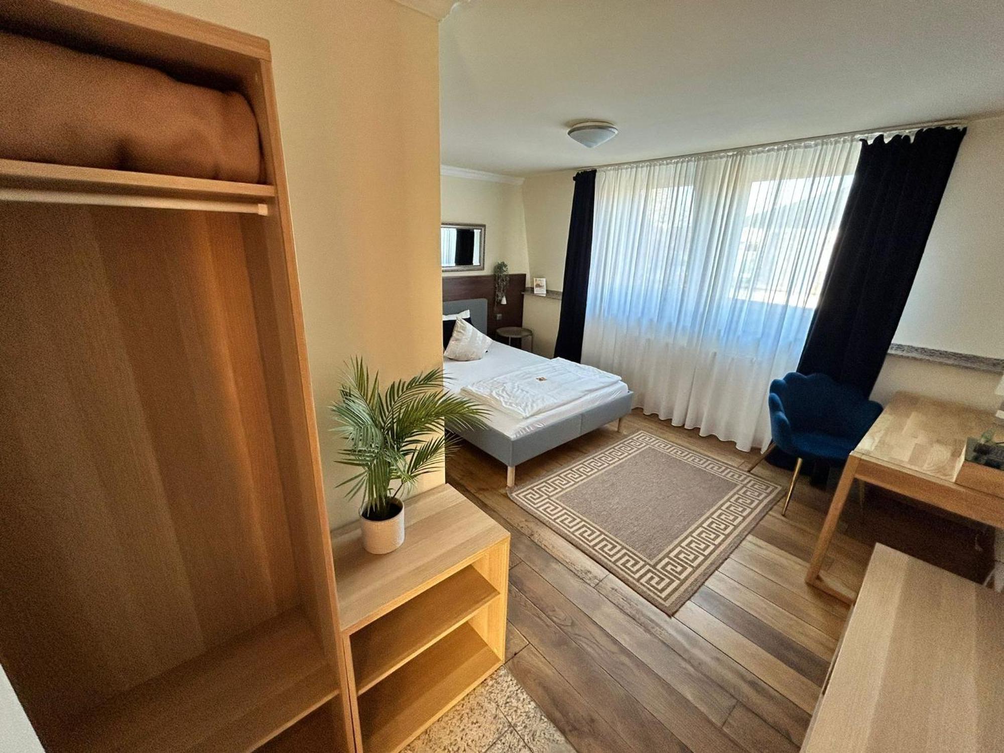 קמפן Boutique-Garni Hotel Papillon מראה חיצוני תמונה
