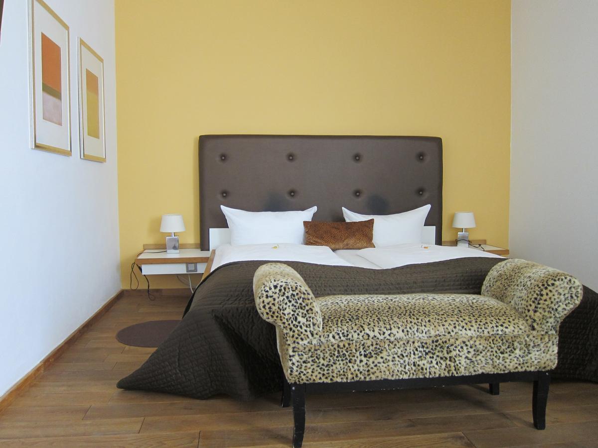 קמפן Boutique-Garni Hotel Papillon מראה חיצוני תמונה
